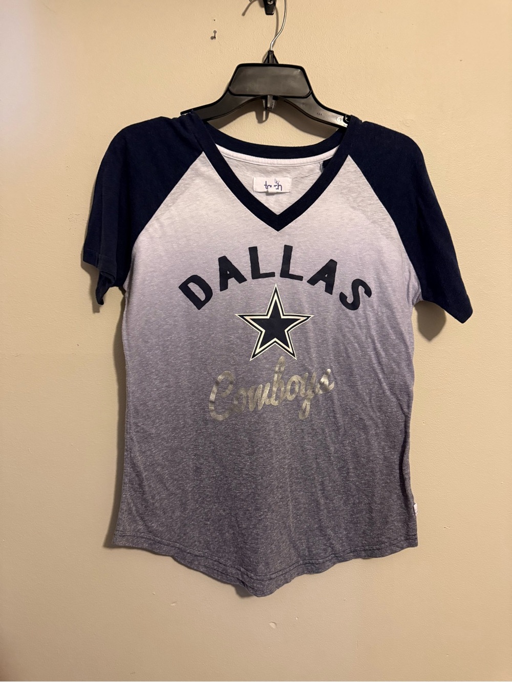 Dallas Cowboys womens' Navy & Gray Ombre V-Neck Tee